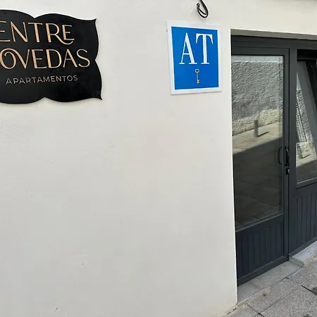 Entre Bovedas *